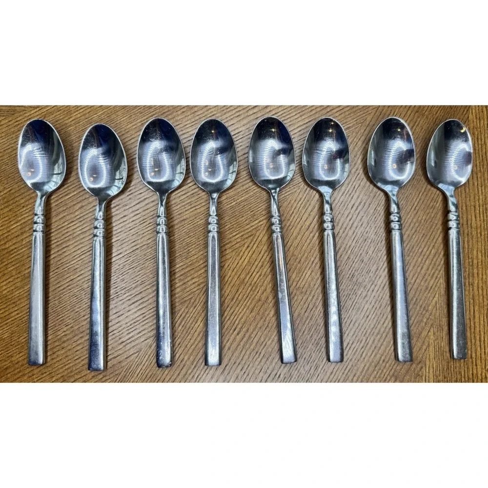Oneida Tortola Stainless Flatware Set 40pc Service for 8 Glossy Discontinued